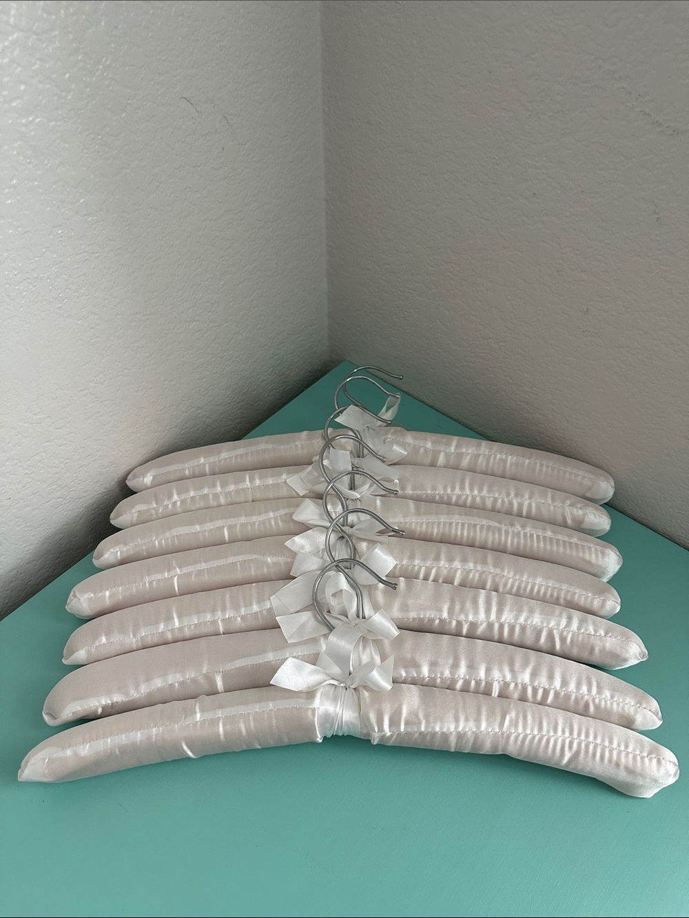 Satin white glossy padded heavy duty hangers-set of 7ct. with a bow-brand new
